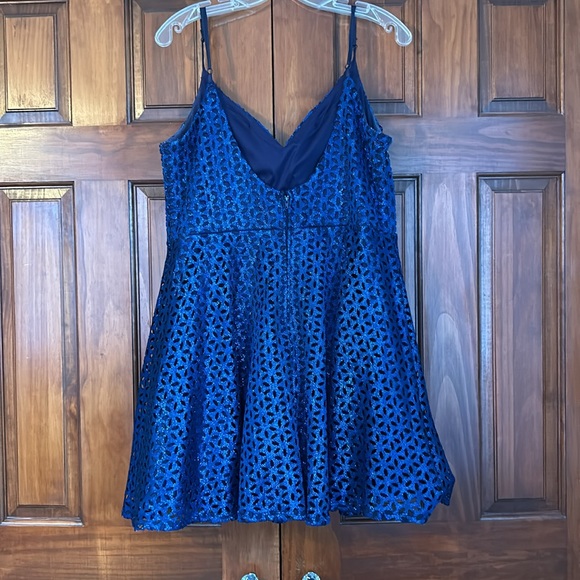 Short dance dress - Picture 2 of 2
